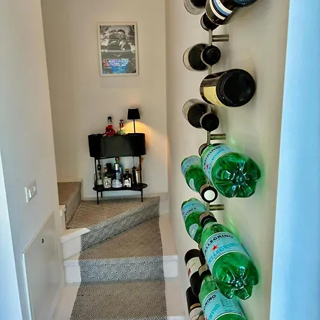 The Wee House On The Carate Urio