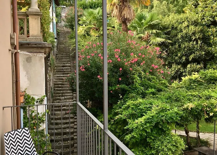 The Wee House On The Carate Urio