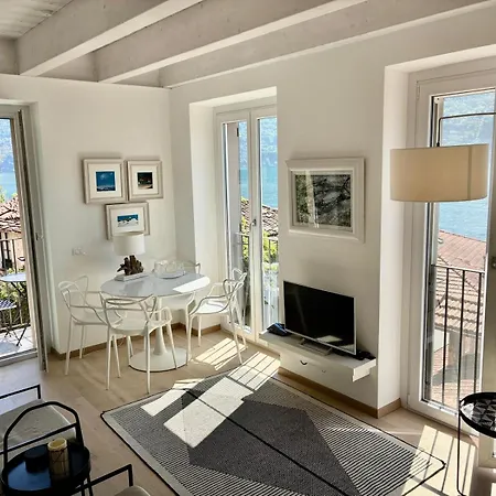 The Wee House On The アパート Carate Urio