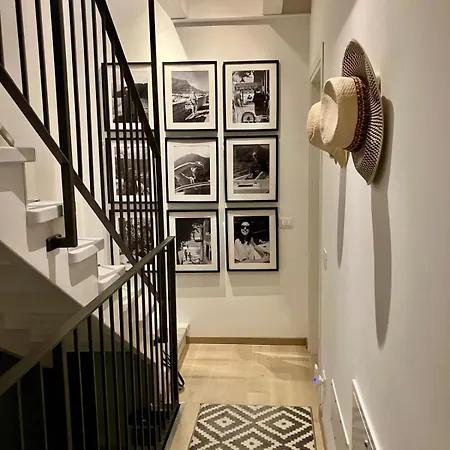 The Wee House On The アパート Carate Urio